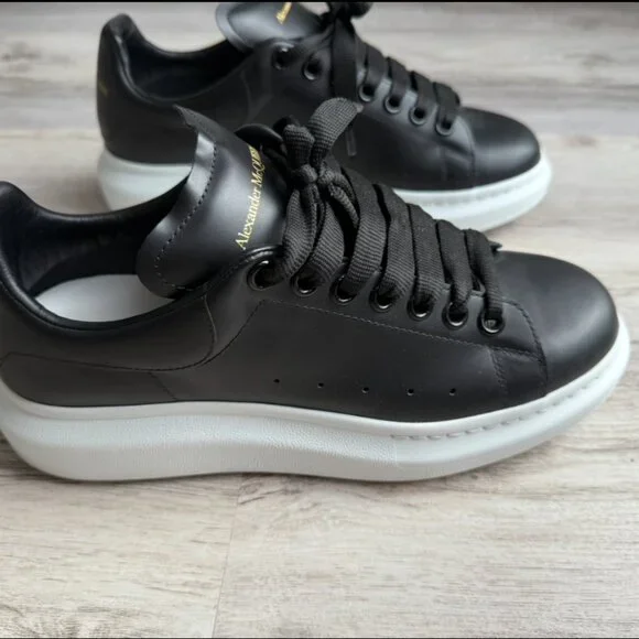 ALEXANDER MCQUEEN Leather exaggerated-sole sneakers